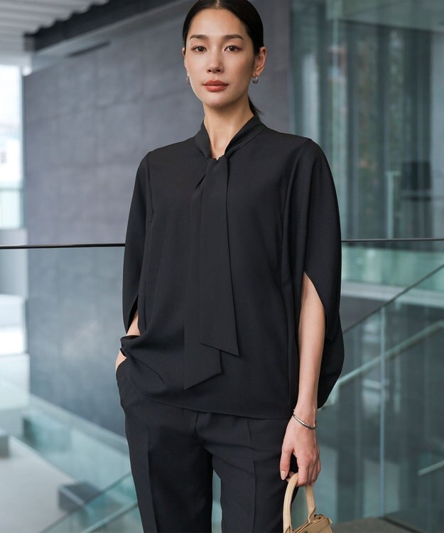 ICB 【先行予約】 FluidBackSatin ドルマンスリーブボウタイブラウス ブラック