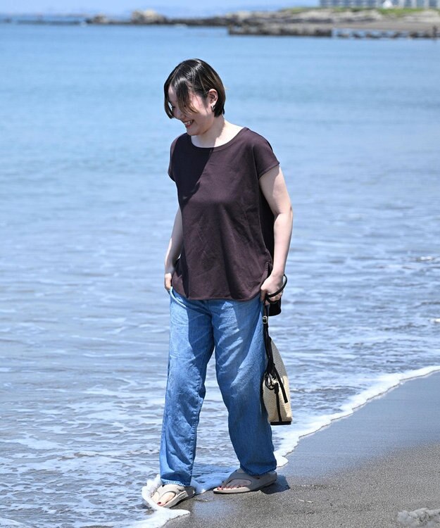 TOQUE 25SS新作〈大草直子さんアドバイザー〉スーピマコットンスムースフレンチノースリーブトップス ブラウン