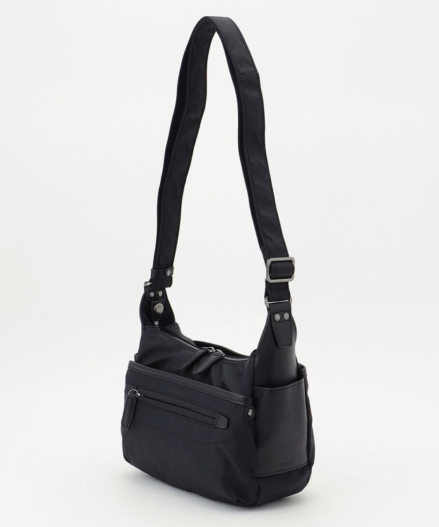 Y'SACCS 【ナイロンタフタ×リサイクルレザー】デイリーポシェット ブラック