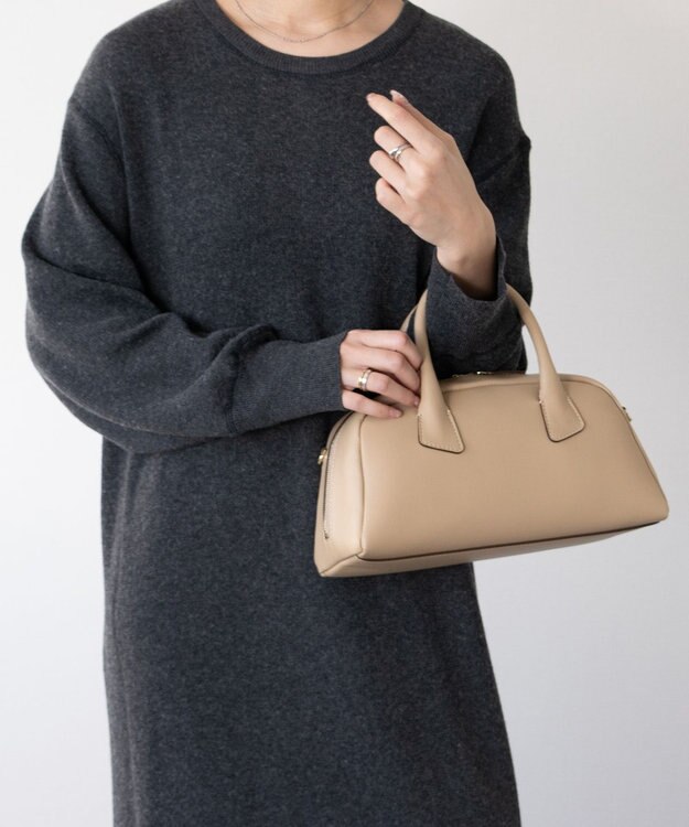 INTER-CHAUSSURES 【LORISTELLA】ミディアムサイズレザーハンドバッグ ライトベージュ