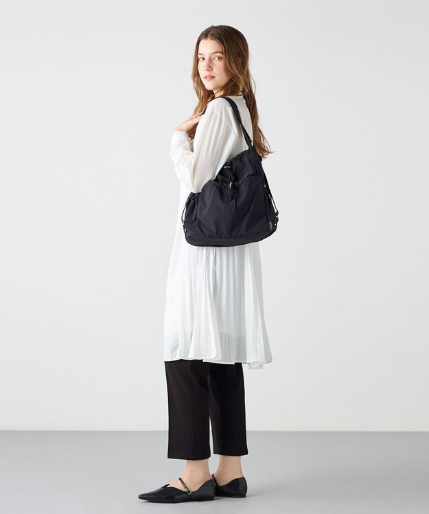 LA BAGAGERIE 【MONICA】クリンクルナイロン　ドロスト2WAYバッグ ネイビー