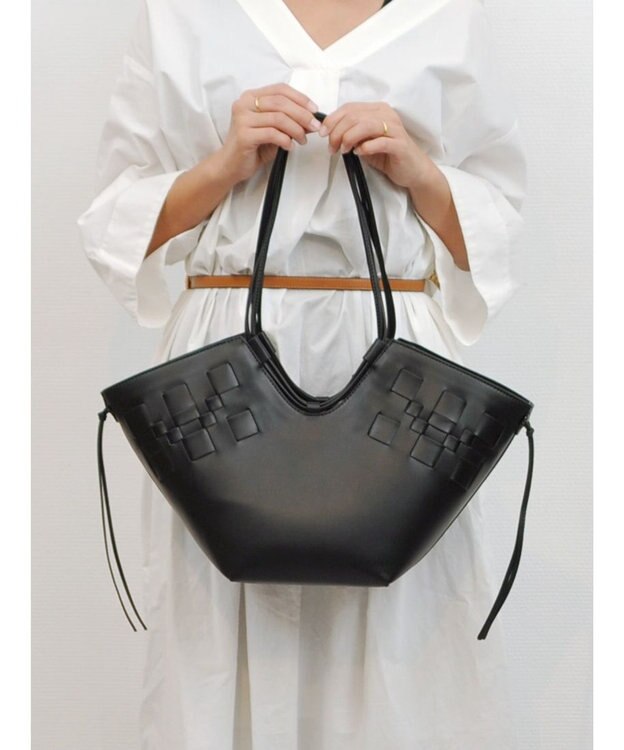 UNBILLION kakatoo メッシュ台形トートバッグ ブラック