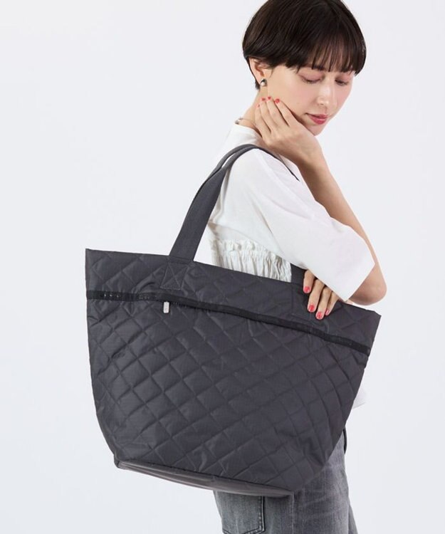 LeSportsac MARKET TOTE/サンダーナイトキルト サンダーナイトキルト