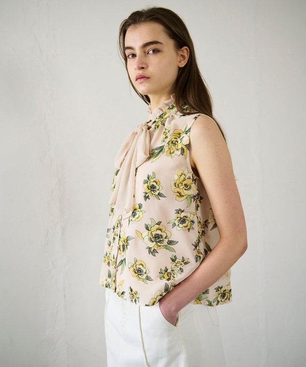 GRACE CONTINENTAL エスニックフラワー刺繍トップ ベージュ