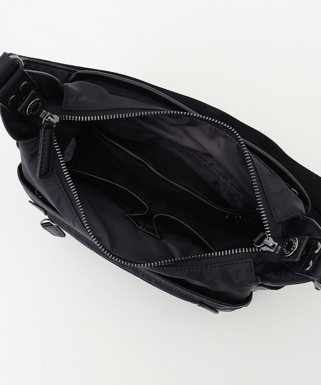 Y'SACCS 【ナイロンタフタ×リサイクルレザー】デイリーポシェット ブラック