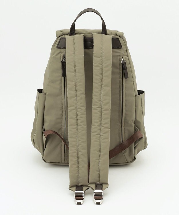 Y'SACCS カーゴポケット　リュックサック　Mサイズ カーキ