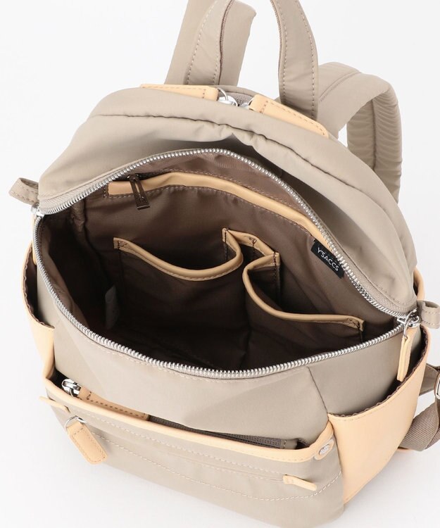 Y'SACCS 【ナイロンタフタ×リサイクルレザー】デイリーミニリュック ライトグレー