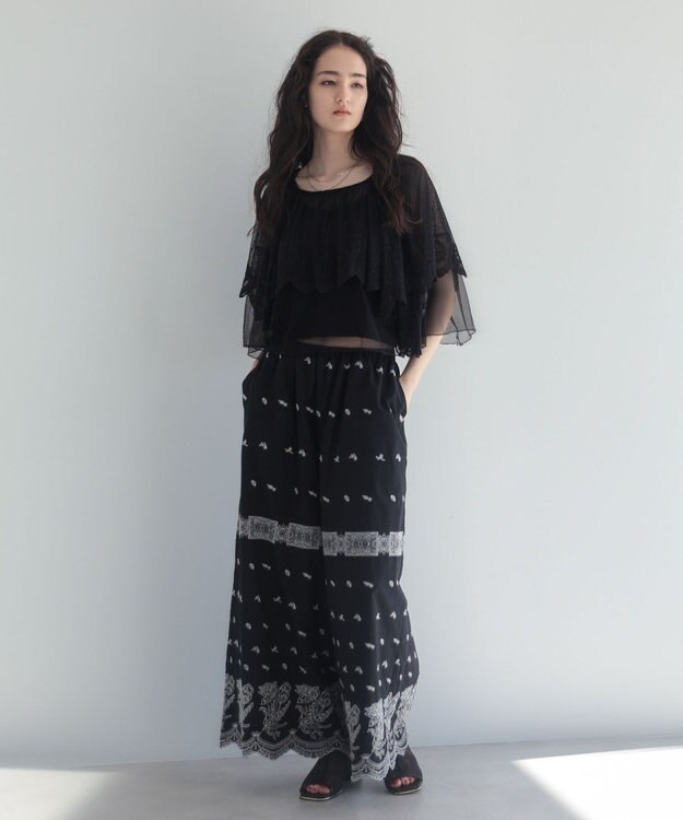 Green Parks ■ＥＳＣＡＲ　チュール刺繍ハンカチーフブラウス Black