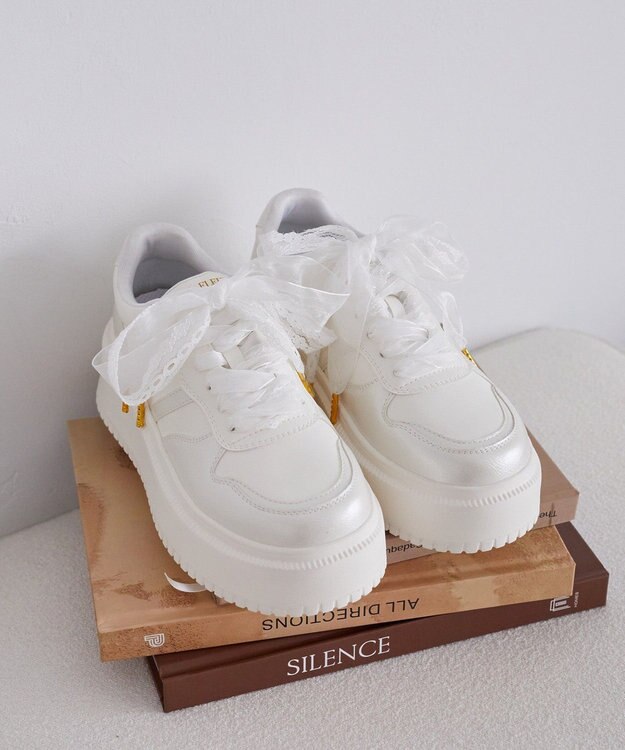Maison de FLEUR レースリボン厚底スニーカー White