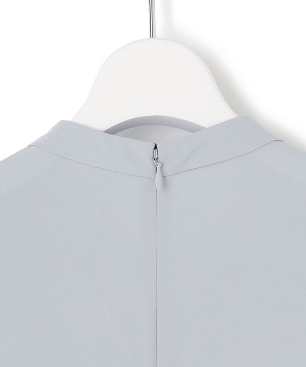 ICB L 【接触冷感・UVケア・速乾・洗える】BackSatinAmunzen ハイネックブラウス サックスグレー系