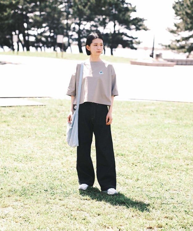 SHARE PARK LADIES 【UVカット・吸水速乾・ストレッチ・軽量 】エンブレムショートTシャツ（S・Mサイズ） グレー系