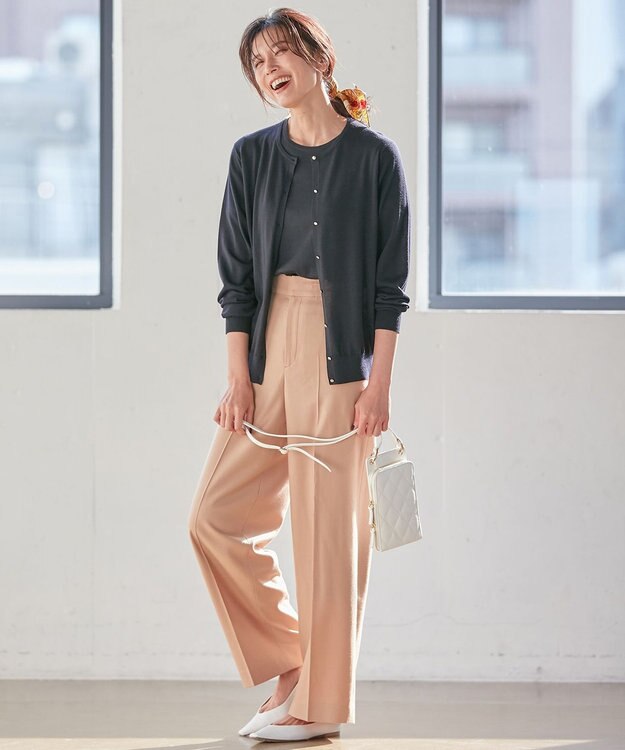 23区 【新色追加】キルティング スマホ ポシェット ホワイト系