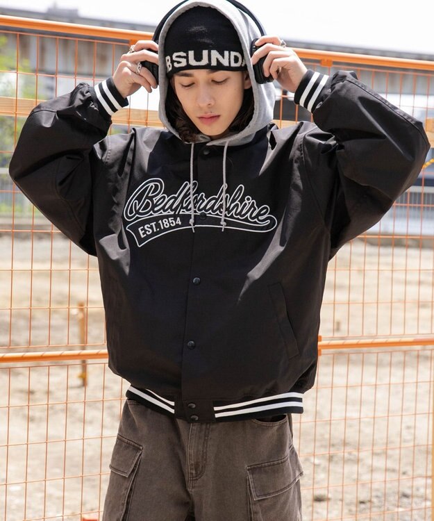 WEGO 【ユニセックス着用ITEM】フードワッペンスタジャン ブラック