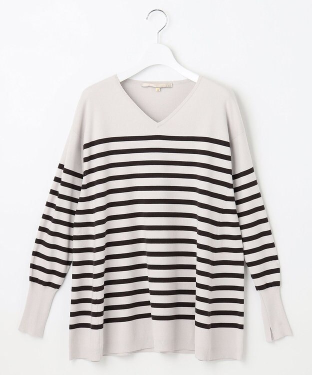 自由区 【洗える/セット可】レーヨンストレッチ Vネックニット ライトグレー系1