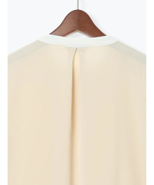 Te chichi パール釦配色タックブラウス ベージュ