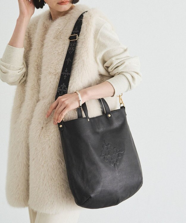 russet エンボスモノグラム ソフトレザー 2WAYトートバッグ(CE-1611) Black