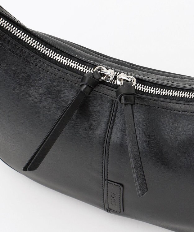 Y'SACCS イタリアンシープ　マルチポーチ付き　ホーボーバッグ ブラック