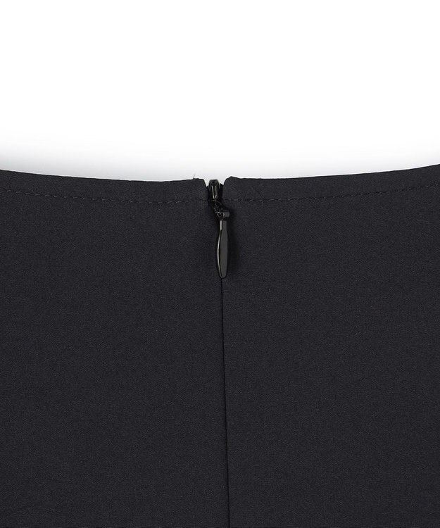 BEIGE， YANN / Vネックタックブラウス Black