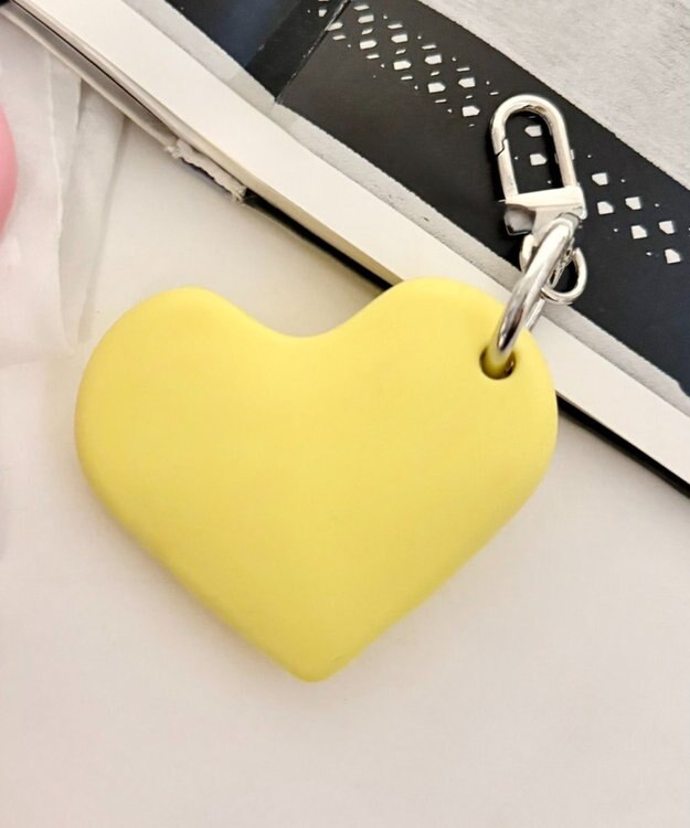 WEGO BIGハートリップチャームキーホルダー イエロー