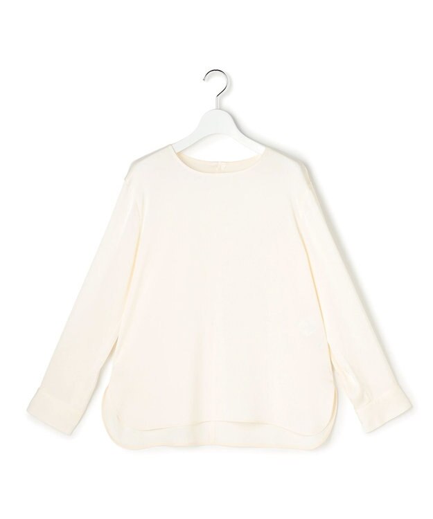 23区 カフスボタン サテンTEEブラウス アイボリー系