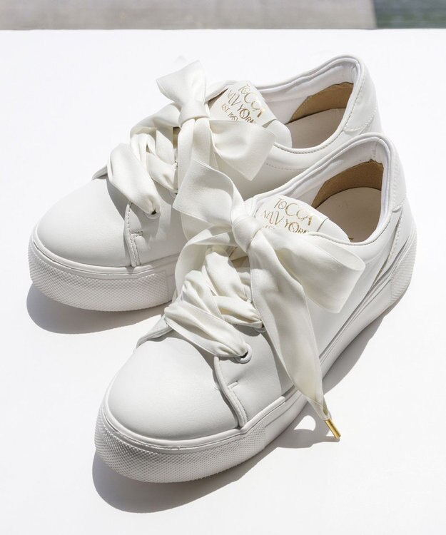 TOCCA 【2種類の靴紐付き2WAY・軽量】TNY SNEAKERS スニーカー ホワイト系