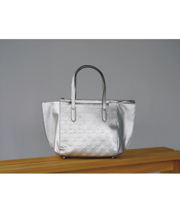 MIYABIYA La quoh with kirakaracho 南蛮七宝エンボスレザー ２WAYトート 月白銀(シルバー)