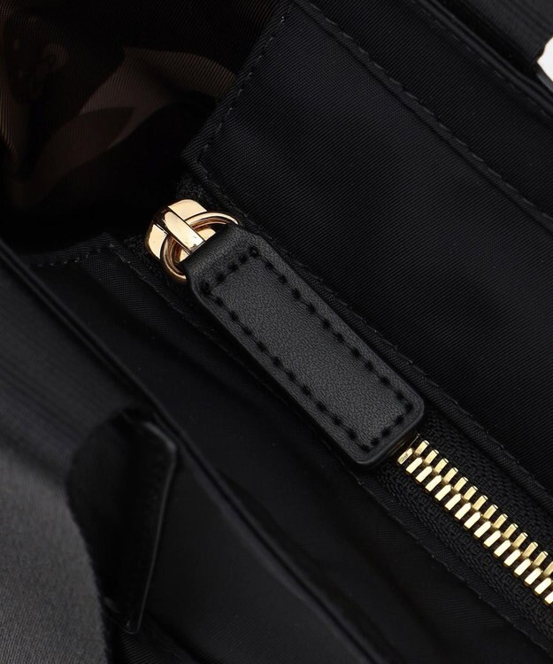 LA BAGAGERIE 【LA BAGAGERIE×HELLO KITTY】リボンチャーム付き　デイリートート　Mサイズ ブラック