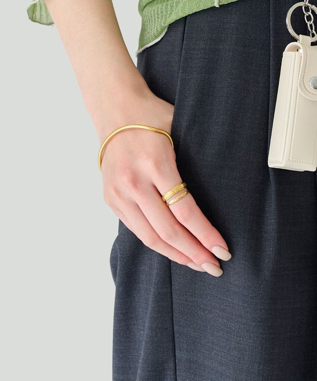 Phoebe 〈金属アレルギー対応〉2wayパームカフバングル　ゴールド　ステンレス