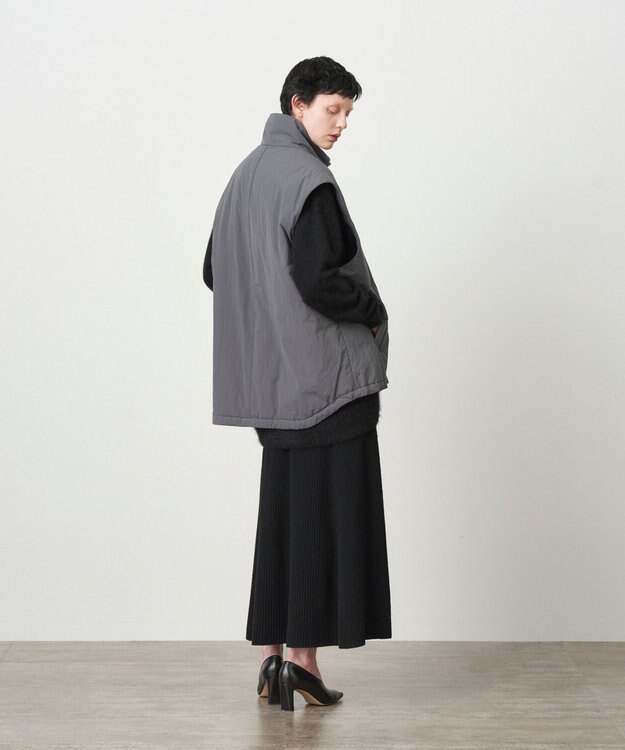 ATON TECHNO COTTON | リサイクルウールパテッドベスト - UNISEX CHARCOAL GRAY
