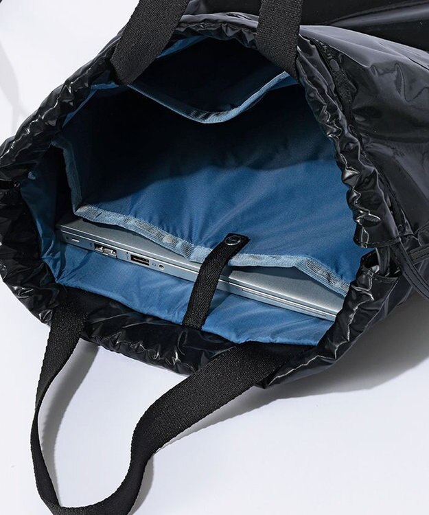 LeSportsac TH CITY KNAPSACK/アップタウンブラックシャイン/ブラック アップタウンブラックシャイン/ブラック