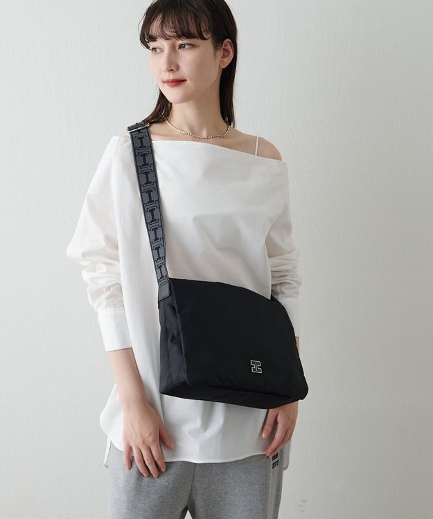 IACUCCI アーゴ ミディアムショルダー NYLON/CERVO ブラック