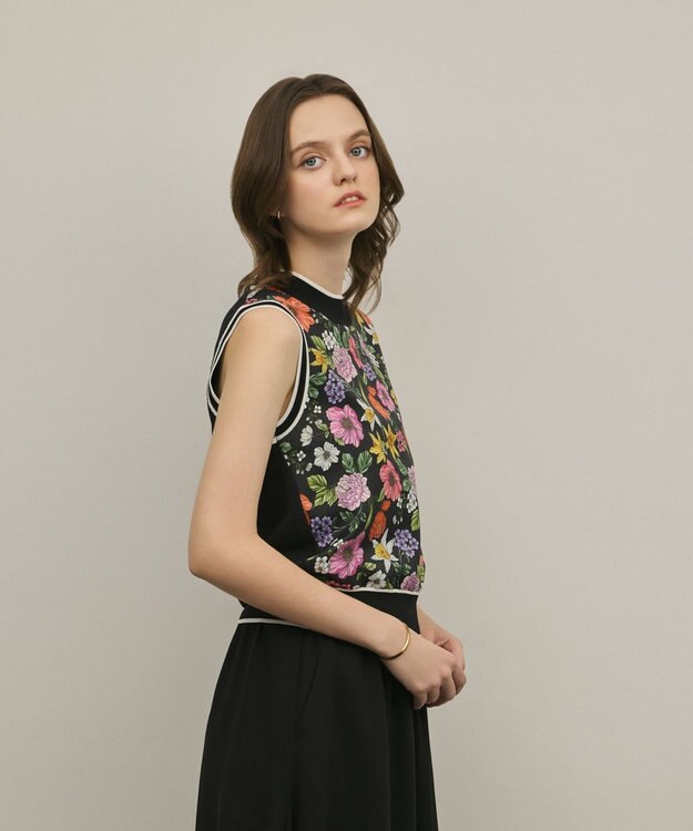 GRACE CONTINENTAL フラワープリントニットトップ ブラック