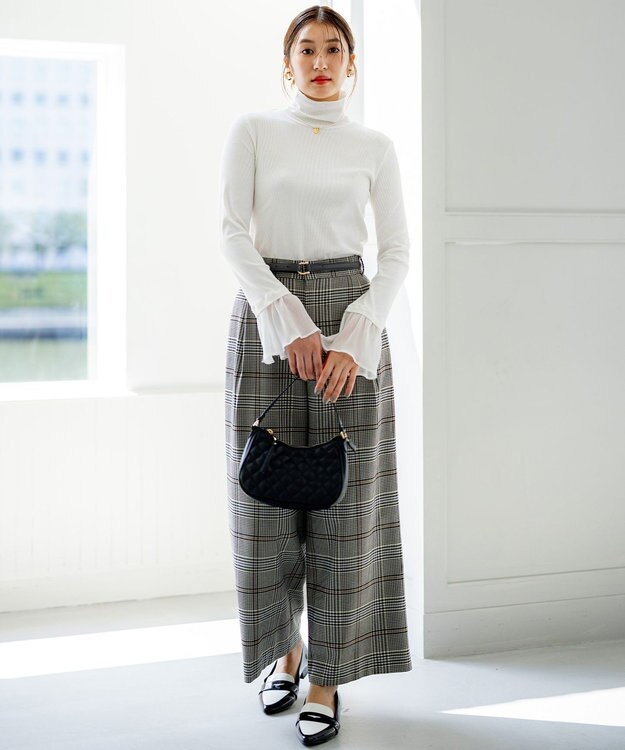 組曲 【洗える】フライスタートルネック カットソー アイボリー系