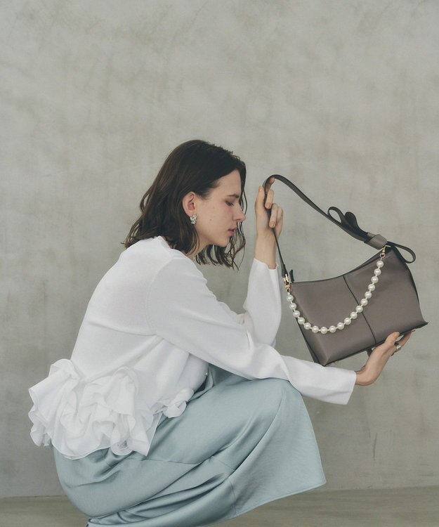 YECCA VECCA パールチャーム付きリボンベルトバッグ Charcoal Gray