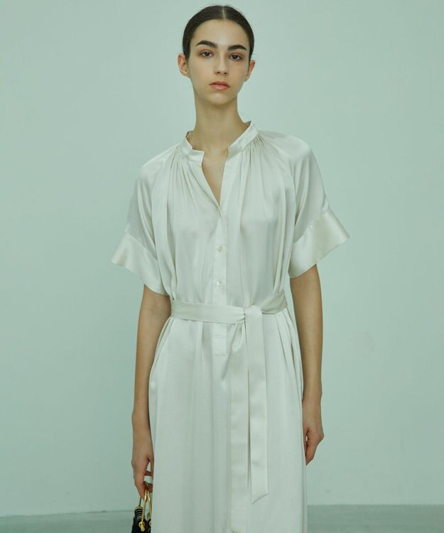 BEIGE， YEW / シャツワンピース Sand