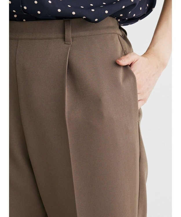 Green Parks きれいシルエットパンツ Khaki