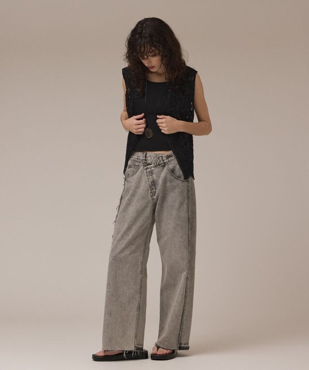 GRACE CONTINENTAL レース刺繍ベスト ブラック