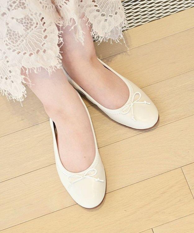 nouvelleRobe Oū 新色追加【本革・高反発】Round ラウンドトゥ バレエシューズ ホワイト