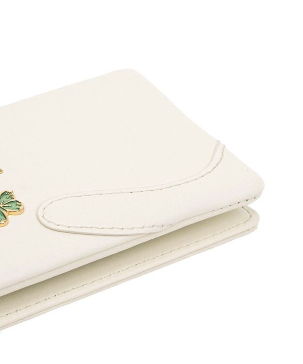 ANNA SUI TITIソフト 2面パスケース アイボリー