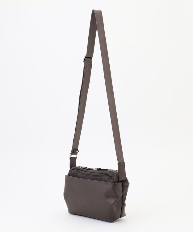 Y'SACCS シルキーリュクスショルダーバッグ ダークチョコ