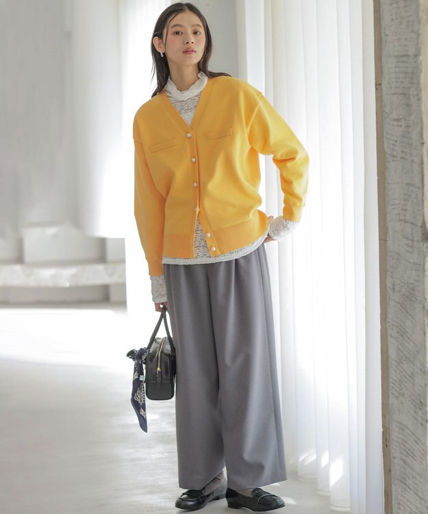 組曲 【WEB限定】フラワーチュールタートルネック カットソー アイボリー系