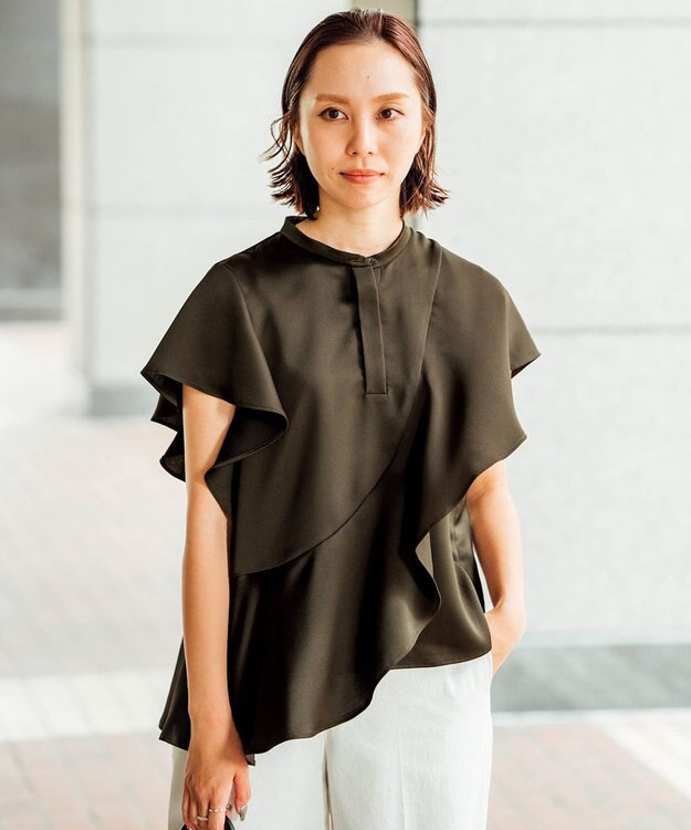 ICB L 【ICB×インフルエンサーコラボ】デュアルサテン ラッフルブラウス カーキ