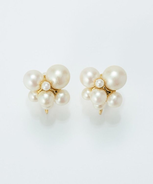 Phoebe ≪TV番組着用商品≫【痛くないシリーズ】ファンシーパールライトフィットイヤリング ゴールド