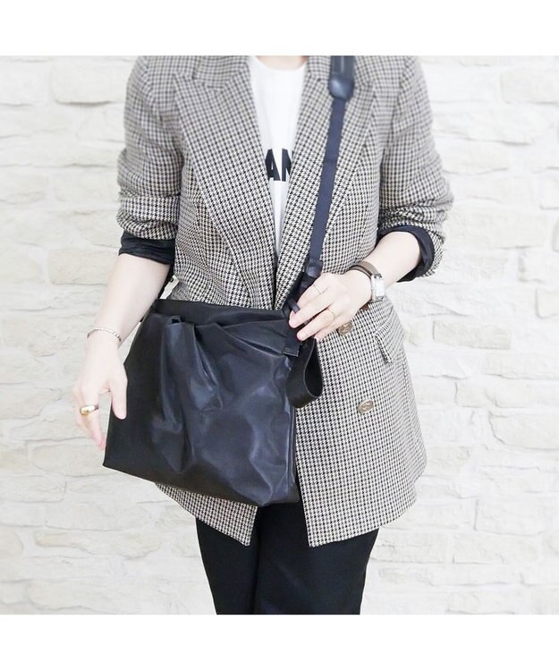 PELLE BORSA ギャザーショルダー Cheers チアーズ 4675 ブラック