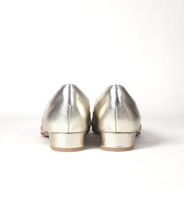 Dominic3 レーザーカット Vカットパンプス ブラック