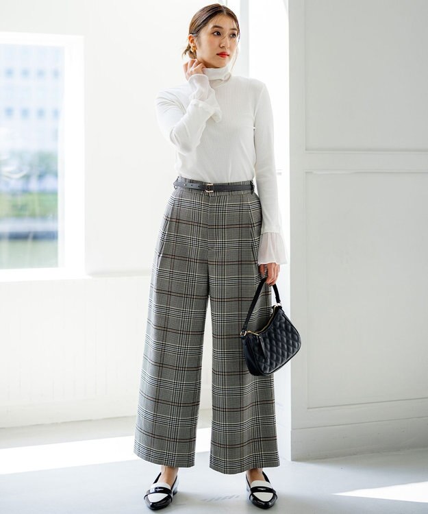 組曲 【洗える】フライスタートルネック カットソー アイボリー系