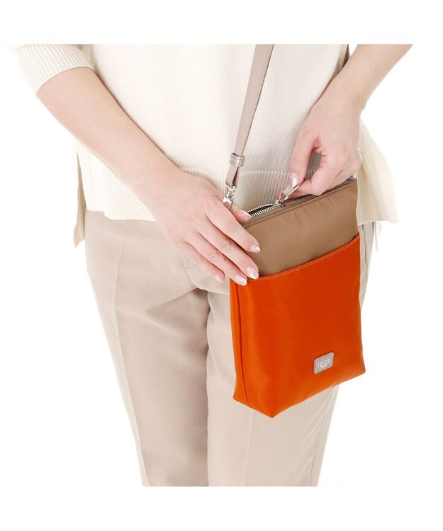 IBIZA ビコロール　ナイロン　ショルダーバッグ(S) 赤