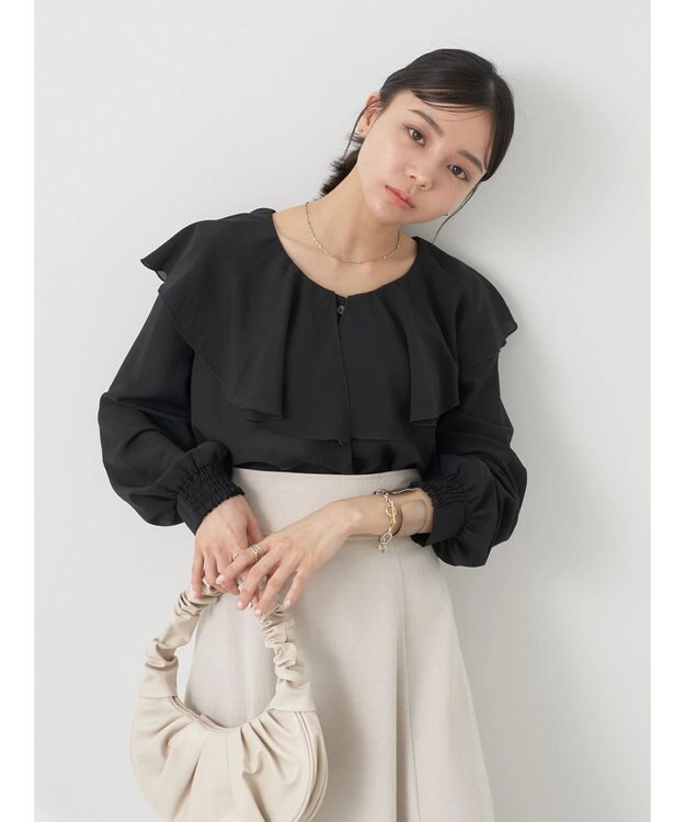 earth music&ecology ラッフルショートブラウス Black