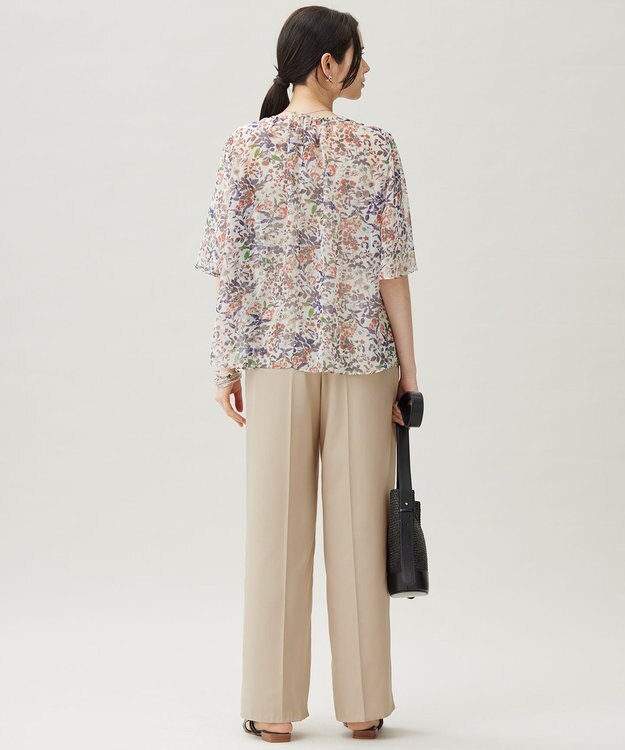 自由区 【セットアップ対応・洗える】ボタニカルフラワープリント ブラウス エクリュ系