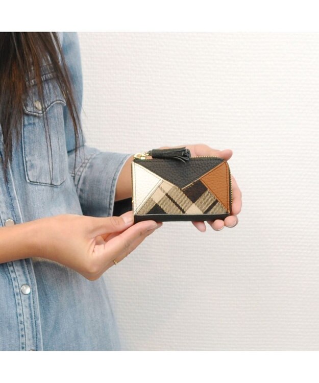 UNBILLION perche サスティナブルハラコタイプスマートキーケース ブラックベージュ